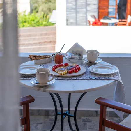 Ligaries Aparthotel