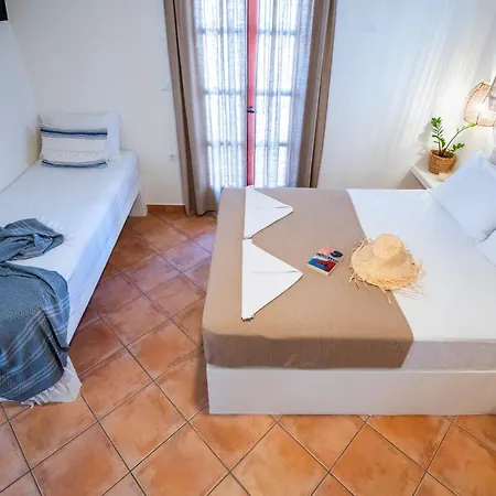 Ligaries Aparthotel 3*
