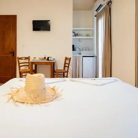 Ligaries Aparthotel 3*