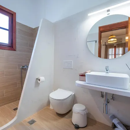 Ligaries Aparthotel 3*